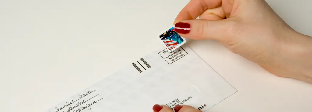 How much does it cost to send a letter to New Zealand from USA